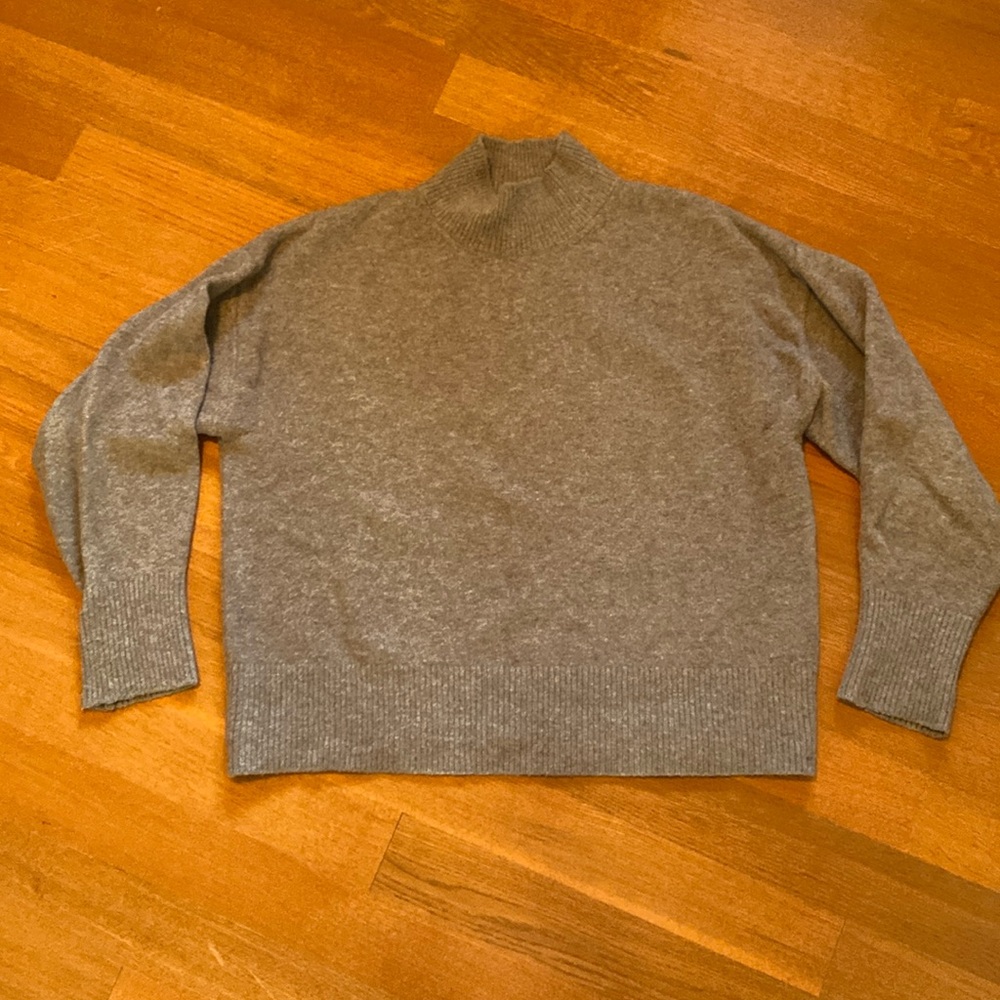 HM mock neck sweater M